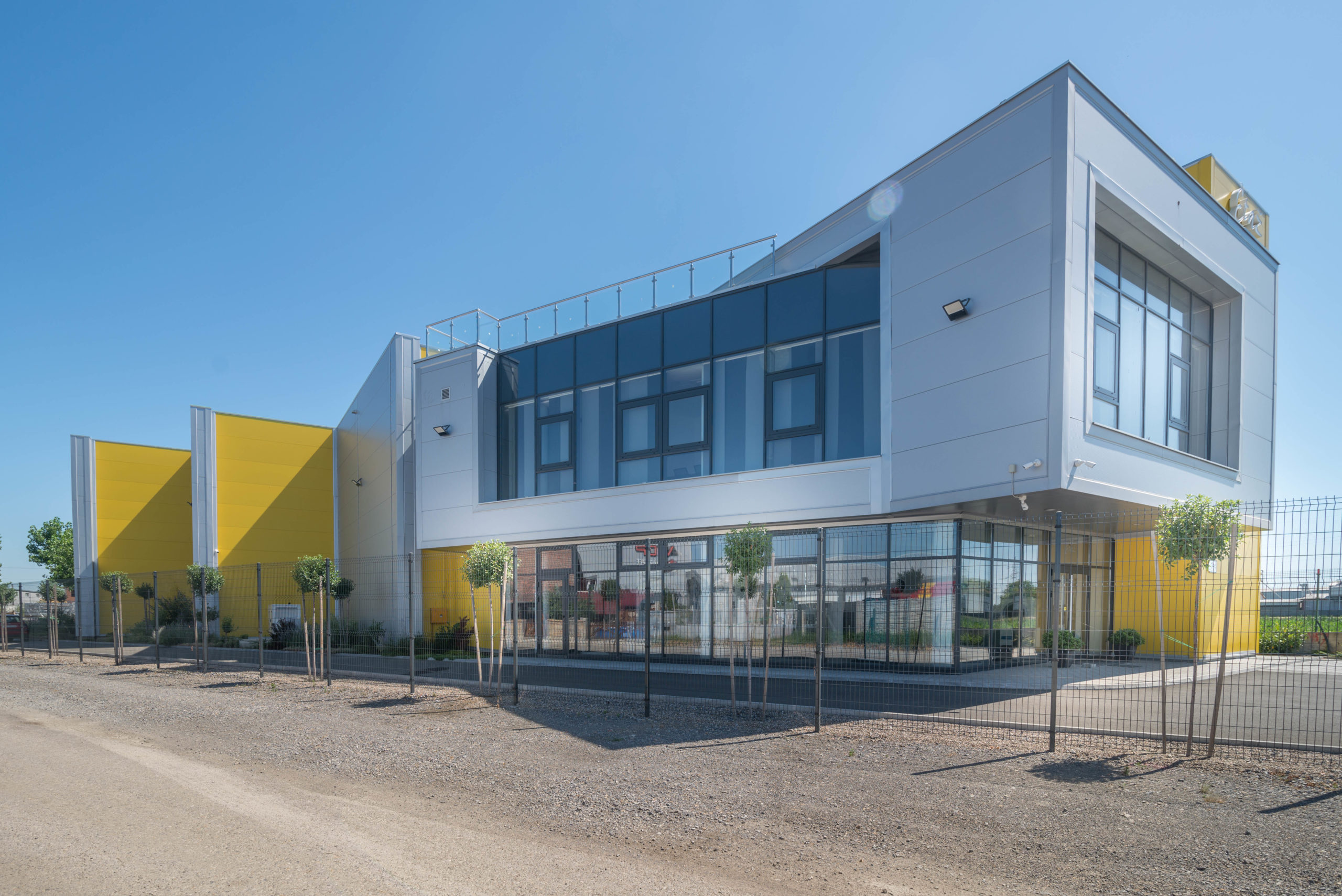 Poslovni kompleks Etaž | Izložbeni prostor, skladište i administracija – Rumenka