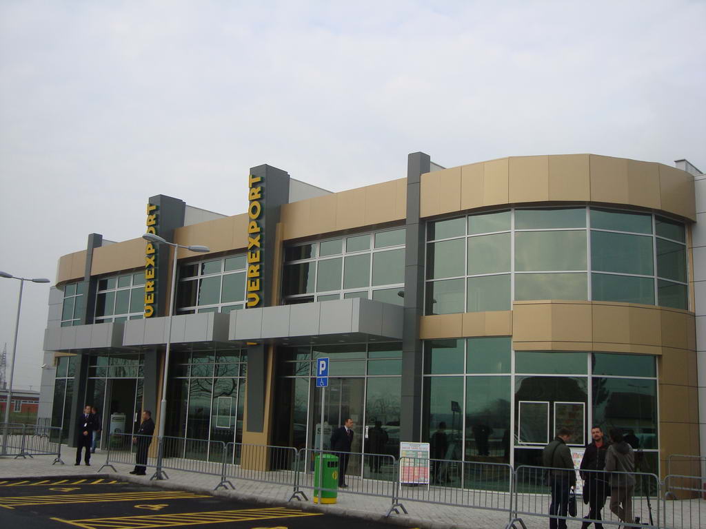 Poslovni objekat Supermarket UniverExport – B.Palanka